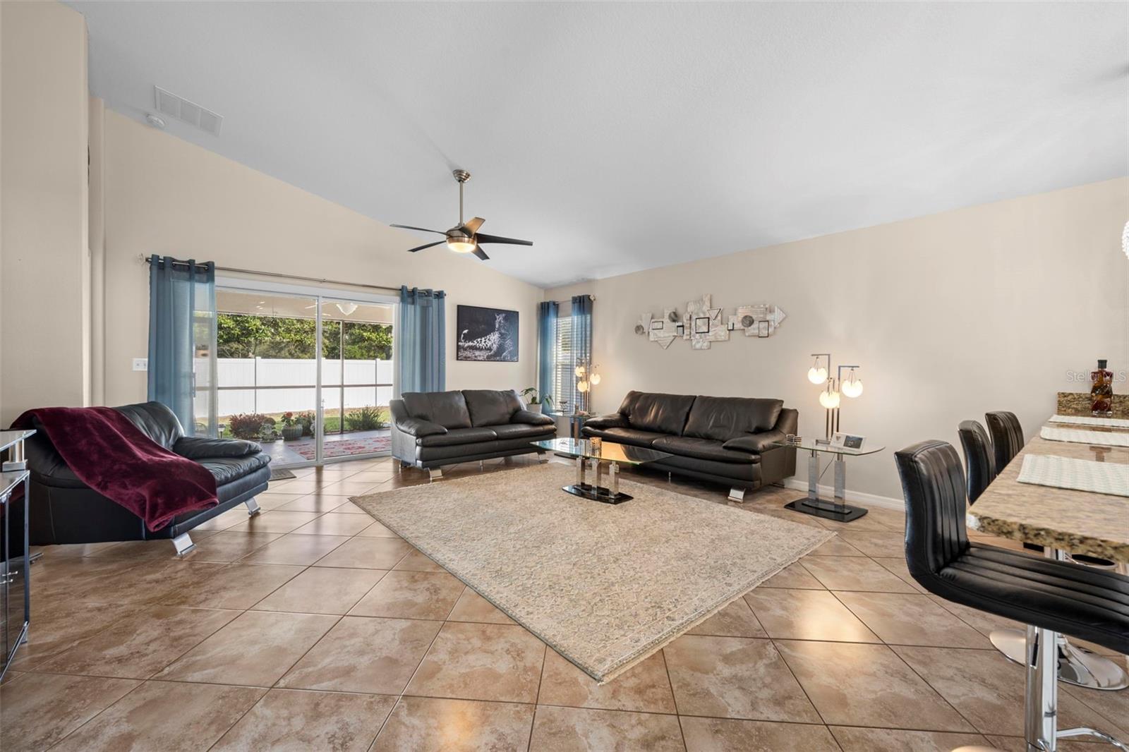 Image 9 of 49 For 10114 Ives Loop