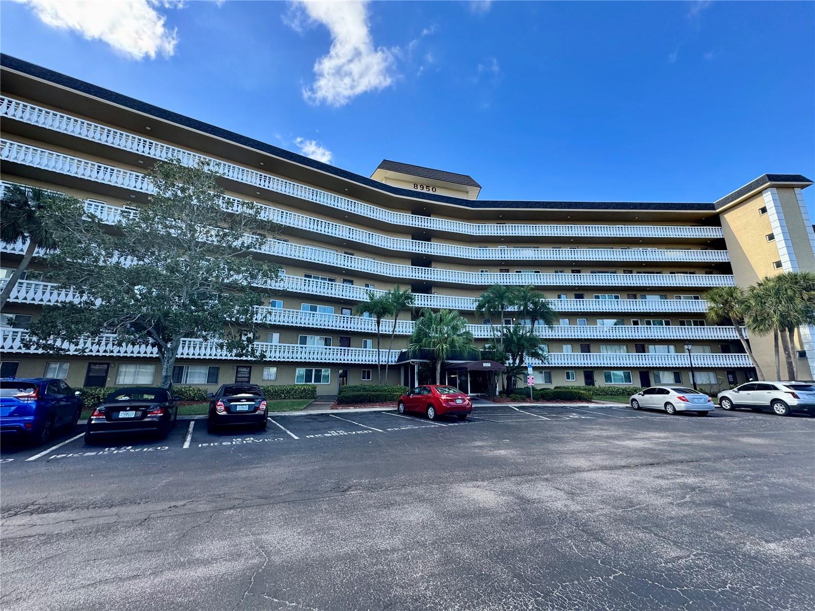 Image 2 of 16 For 8950 Park Boulevard 707