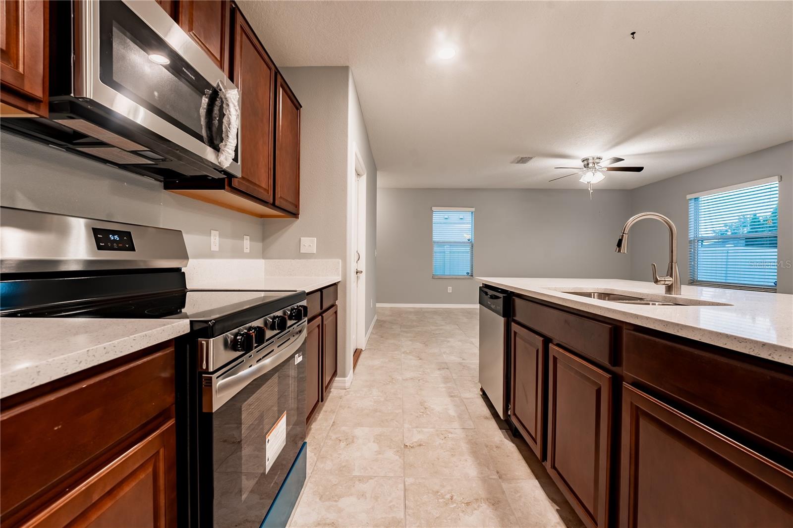 Image 11 of 59 For 253 Cascade Bend Drive