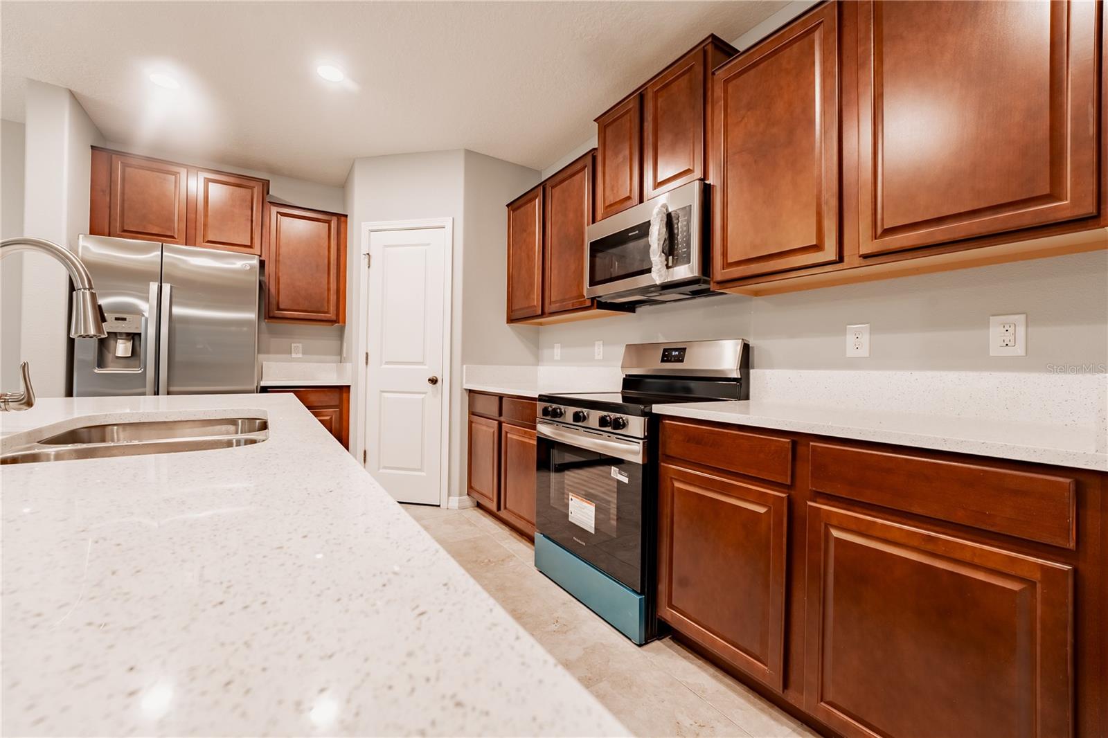 Image 12 of 59 For 253 Cascade Bend Drive