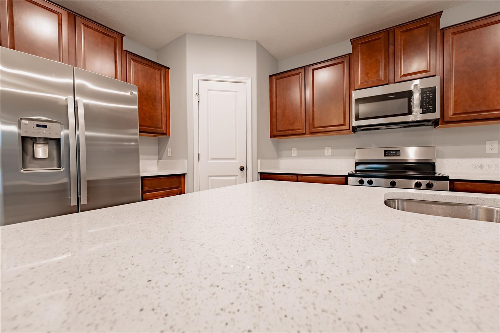 Image 15 of 59 For 253 Cascade Bend Drive