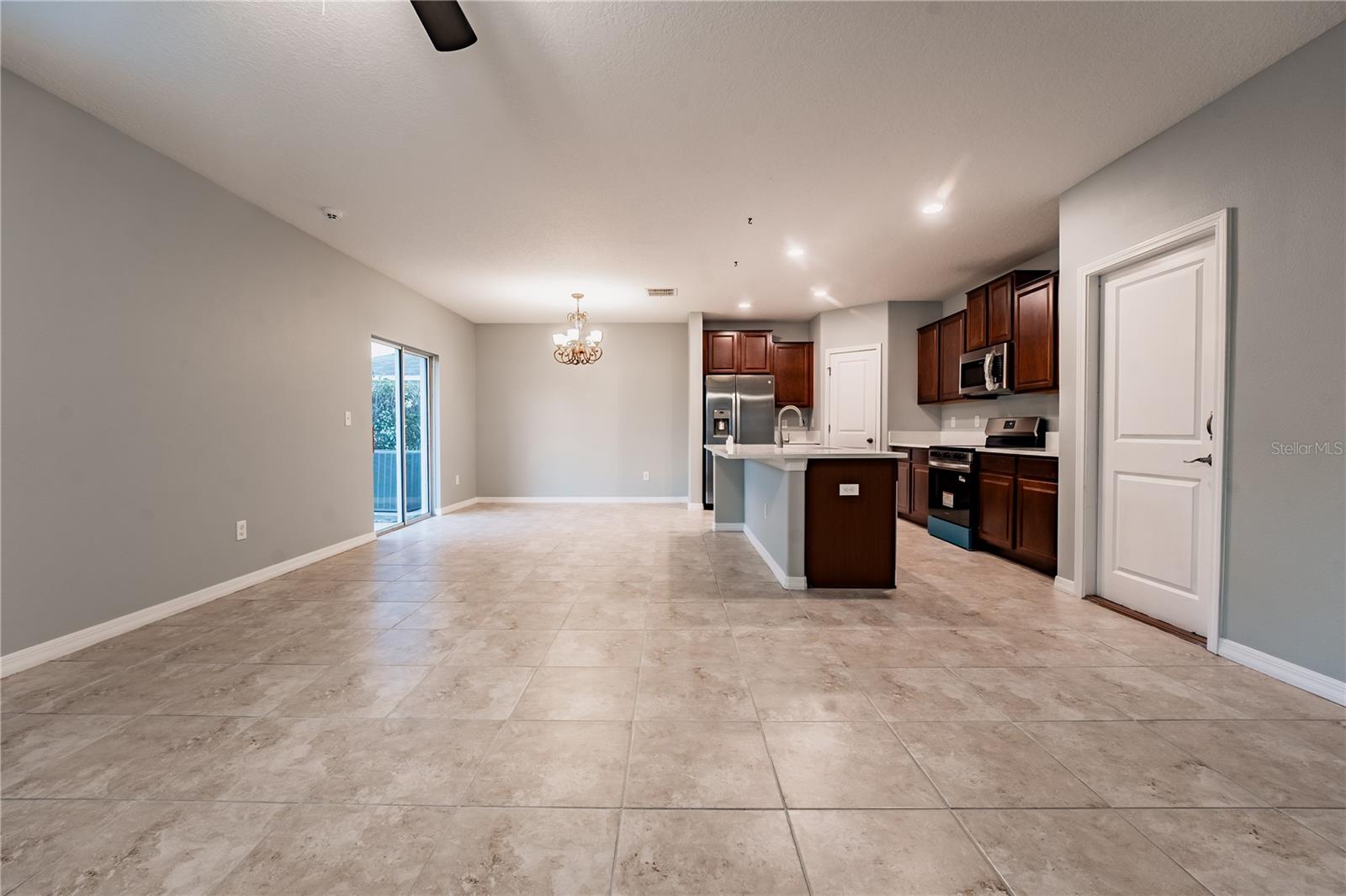 Image 19 of 59 For 253 Cascade Bend Drive