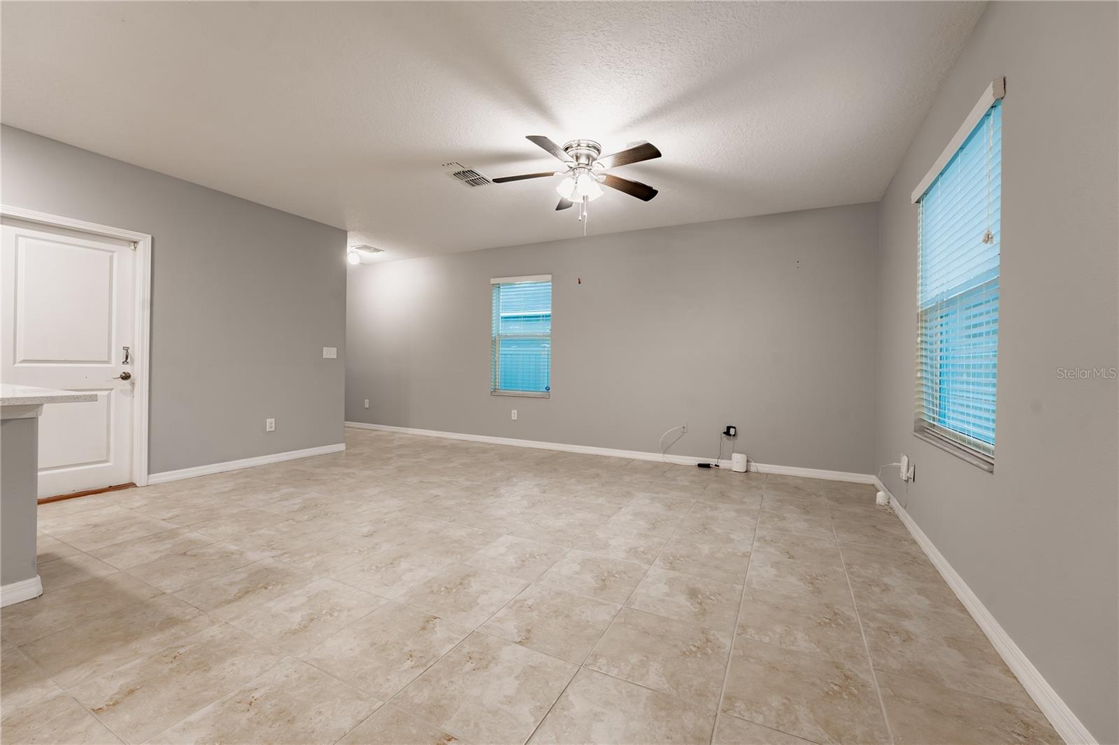 Image 23 of 59 For 253 Cascade Bend Drive