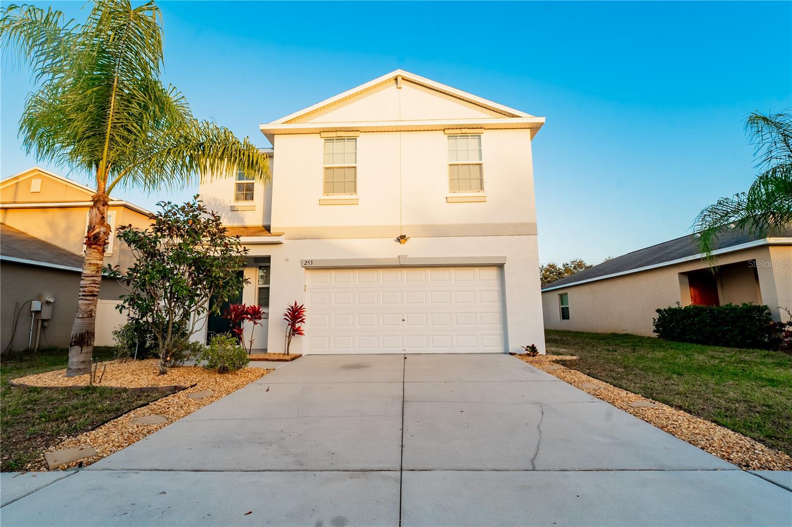 Image 3 of 59 For 253 Cascade Bend Drive