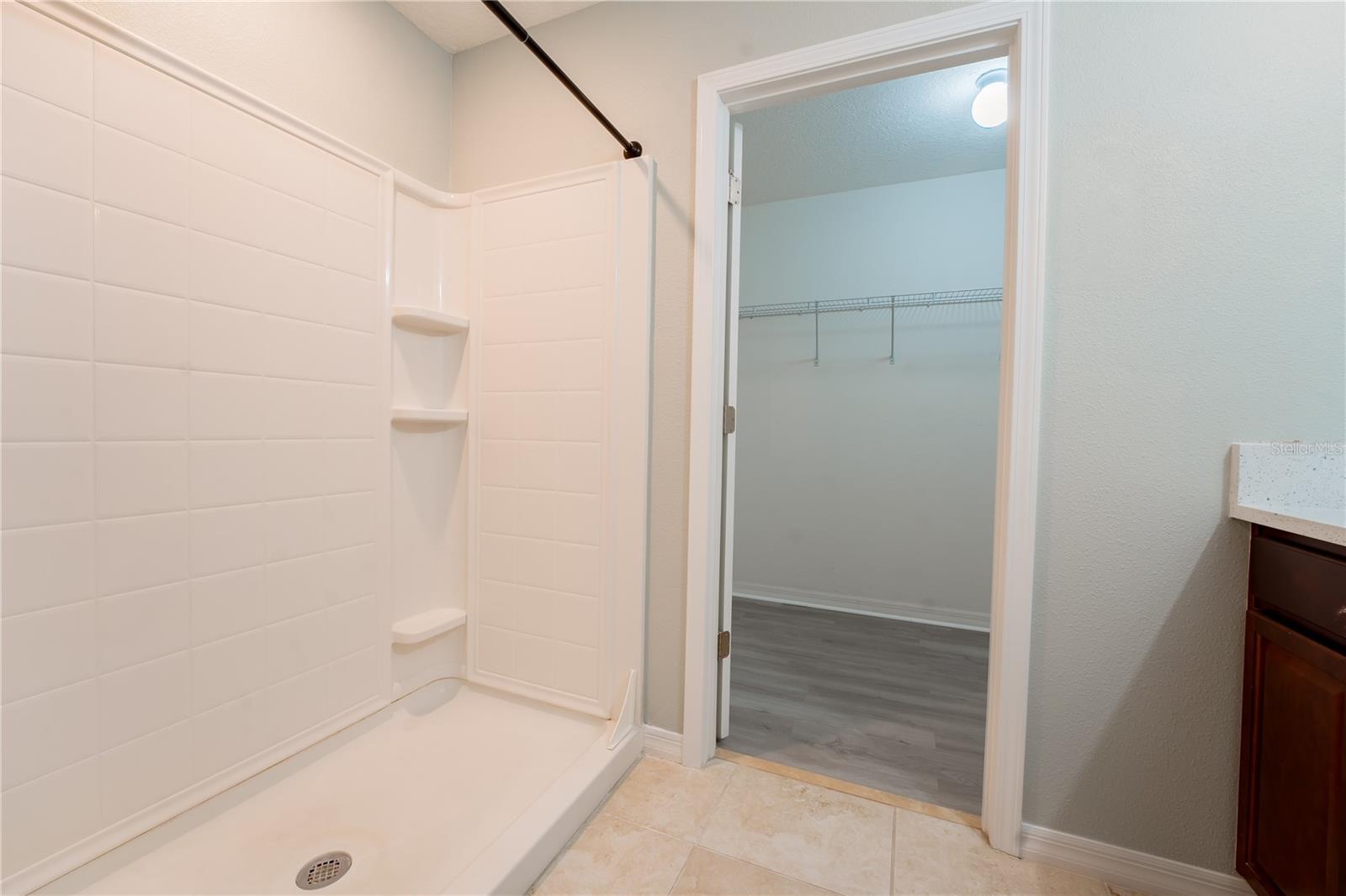 Image 38 of 59 For 253 Cascade Bend Drive