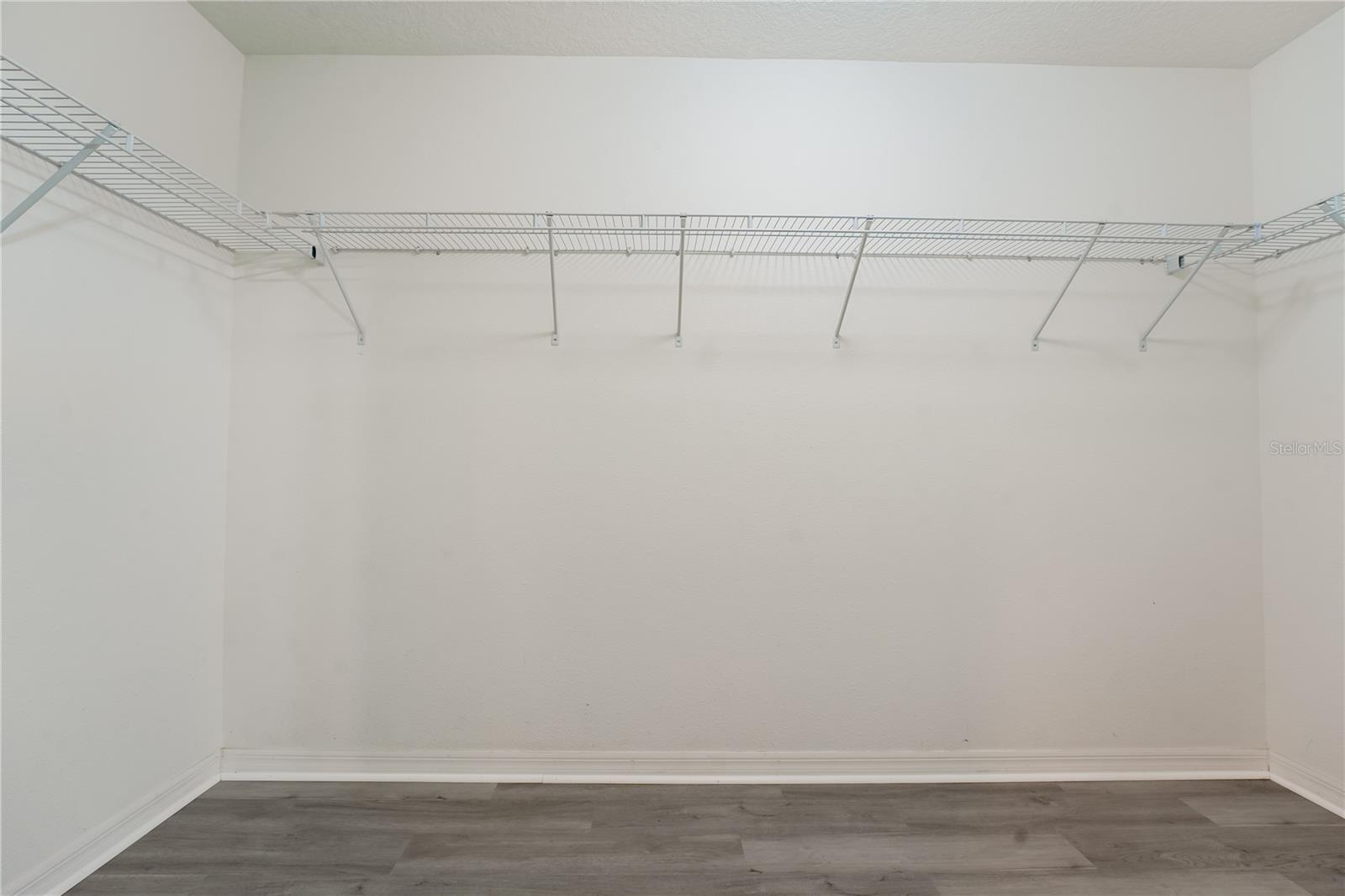 Image 39 of 59 For 253 Cascade Bend Drive