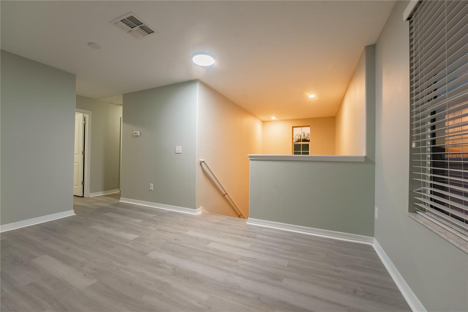 Image 44 of 59 For 253 Cascade Bend Drive