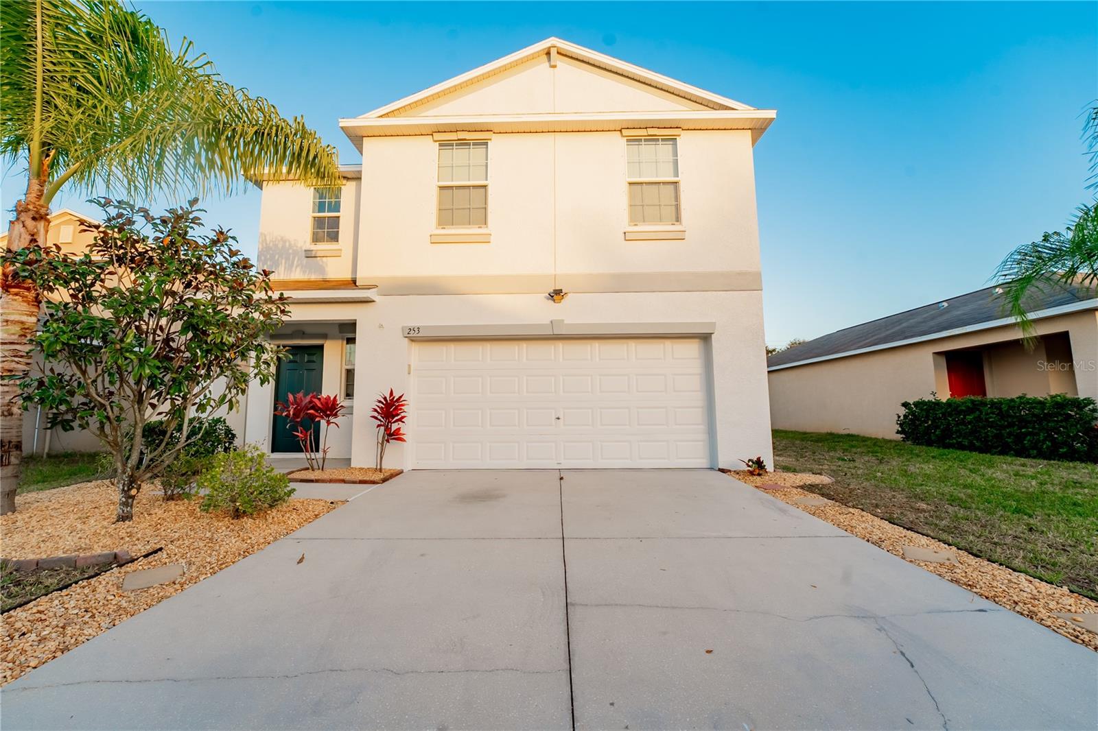 Image 5 of 59 For 253 Cascade Bend Drive