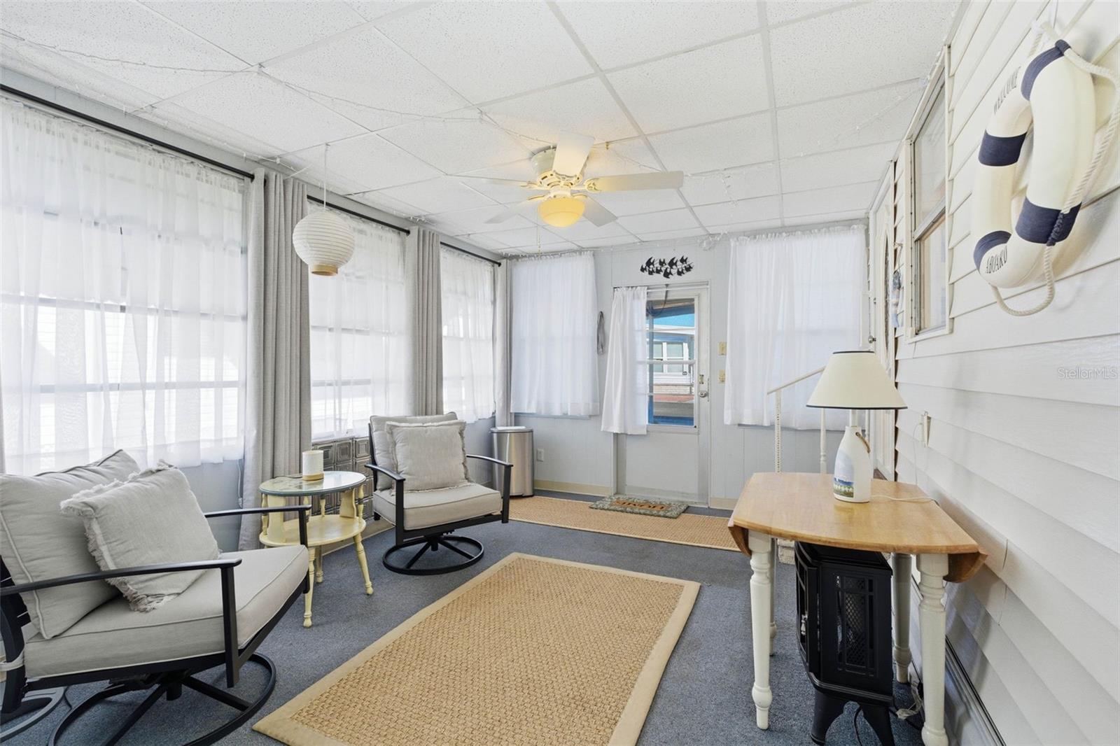 Image 33 of 43 For 226 Royal Palm Circle