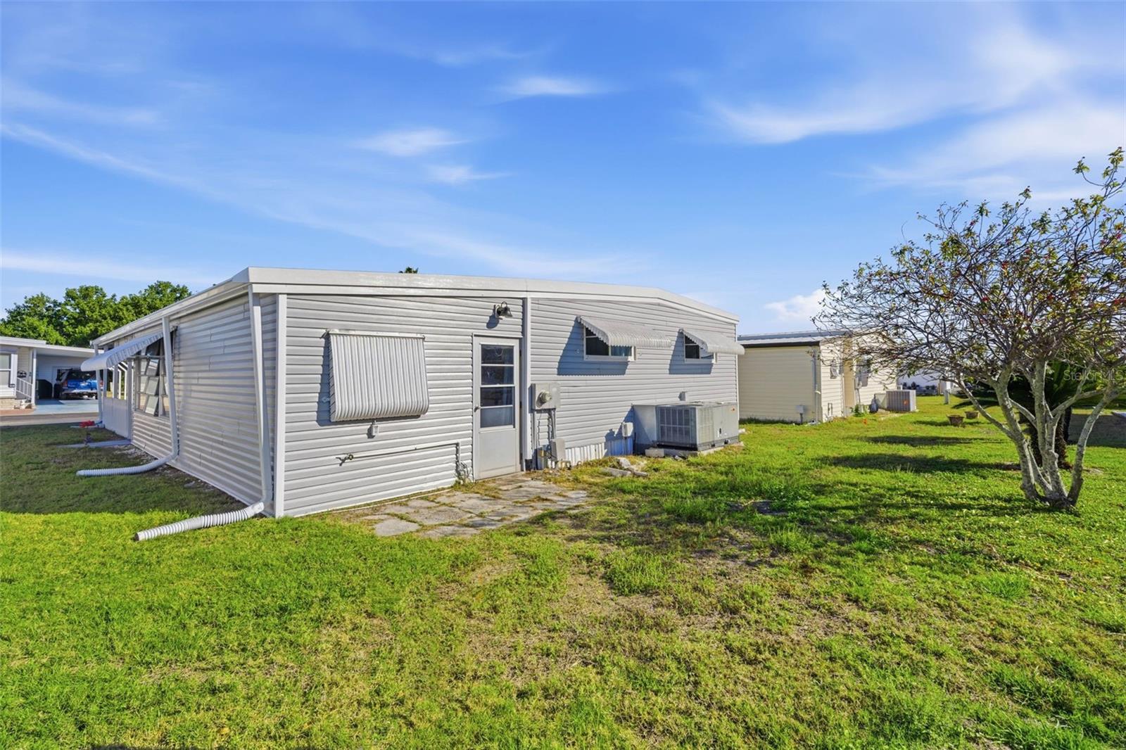 Image 36 of 43 For 226 Royal Palm Circle