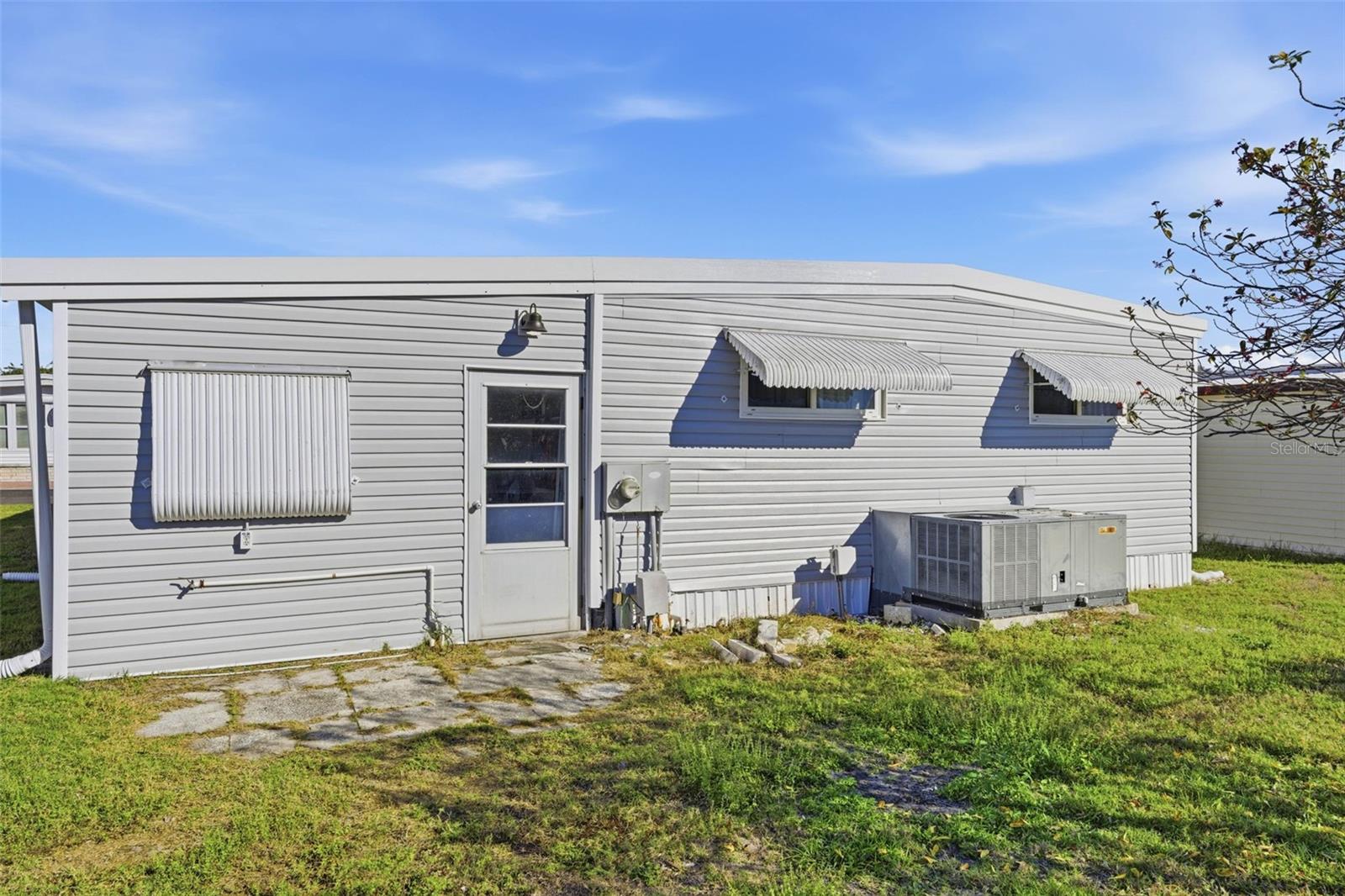 Image 37 of 43 For 226 Royal Palm Circle