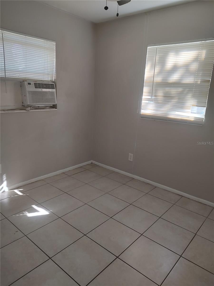 Image 5 of 8 For 1401 Sitka Street B