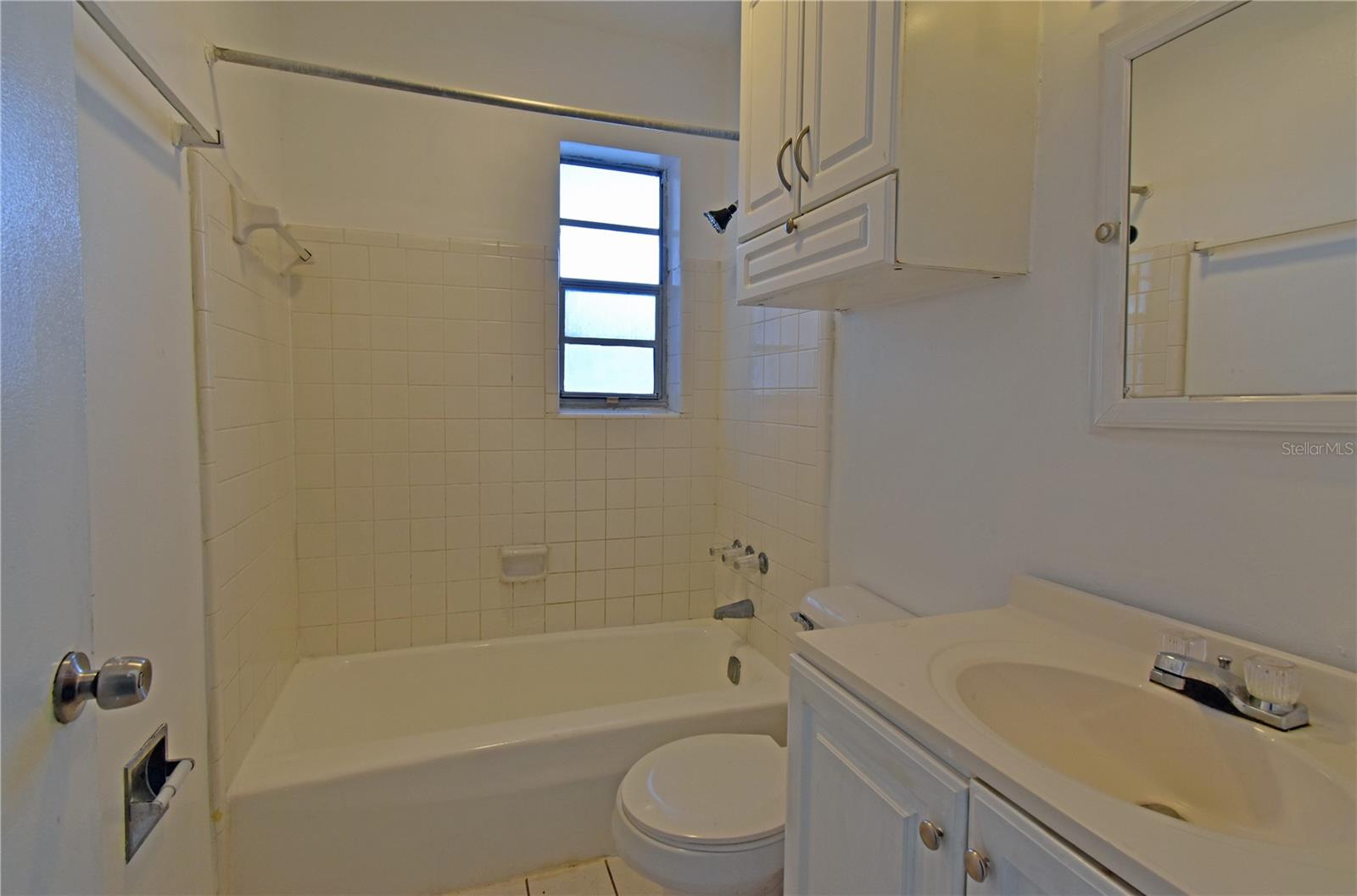 Image 13 of 17 For 421 Briarwood Lane