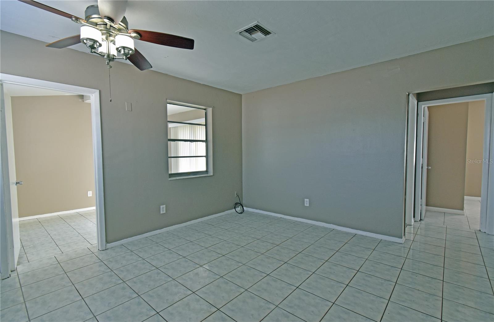 Image 6 of 17 For 421 Briarwood Lane