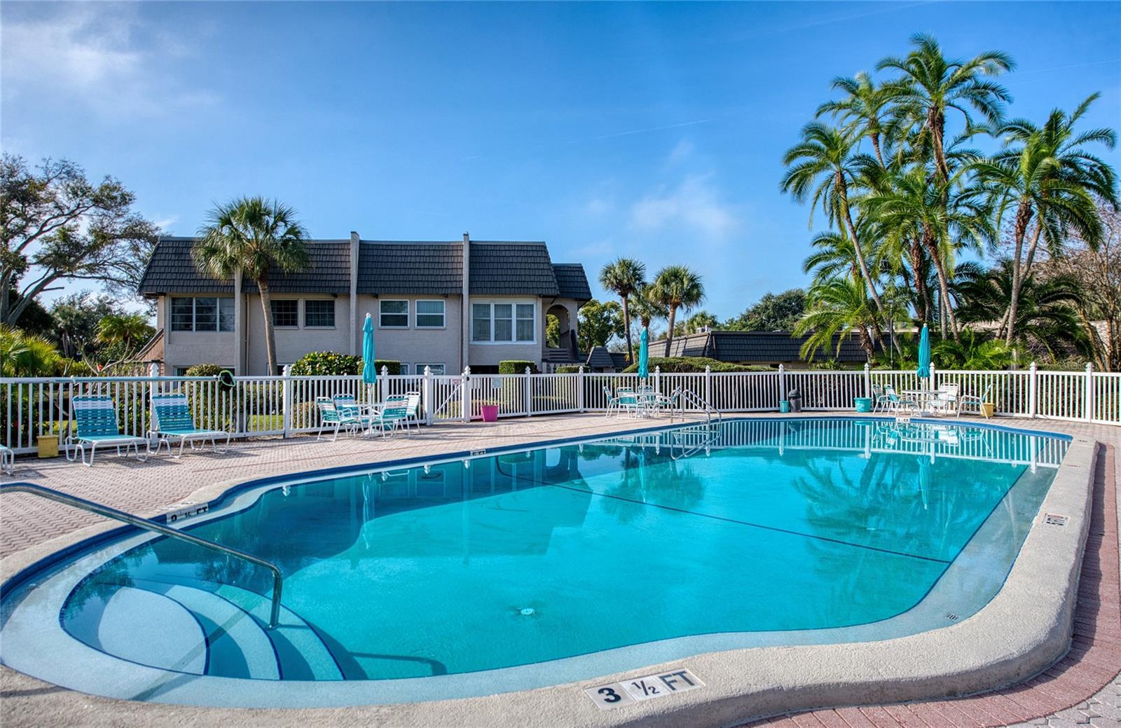 Image 12 of 13 For 2206 Cordova Green