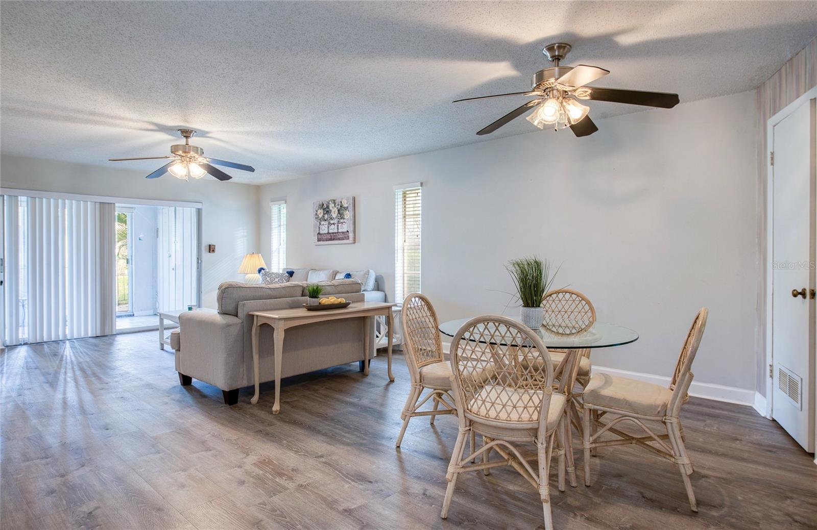 Image 2 of 13 For 2206 Cordova Green