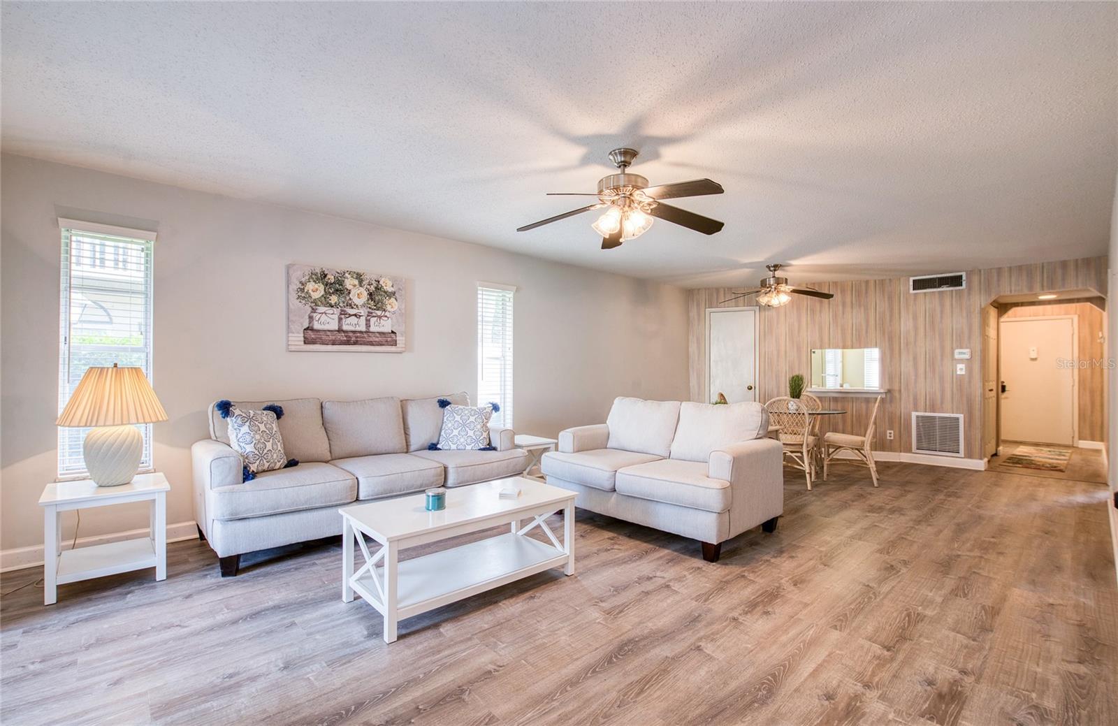 Image 4 of 13 For 2206 Cordova Green