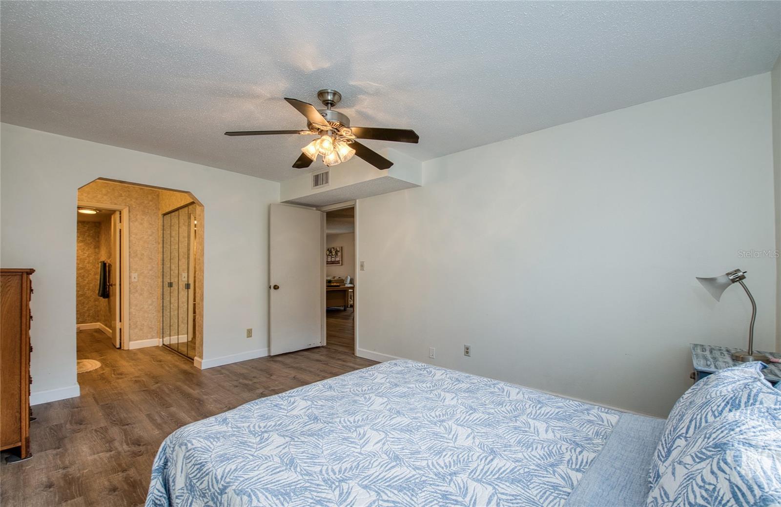 Image 8 of 13 For 2206 Cordova Green