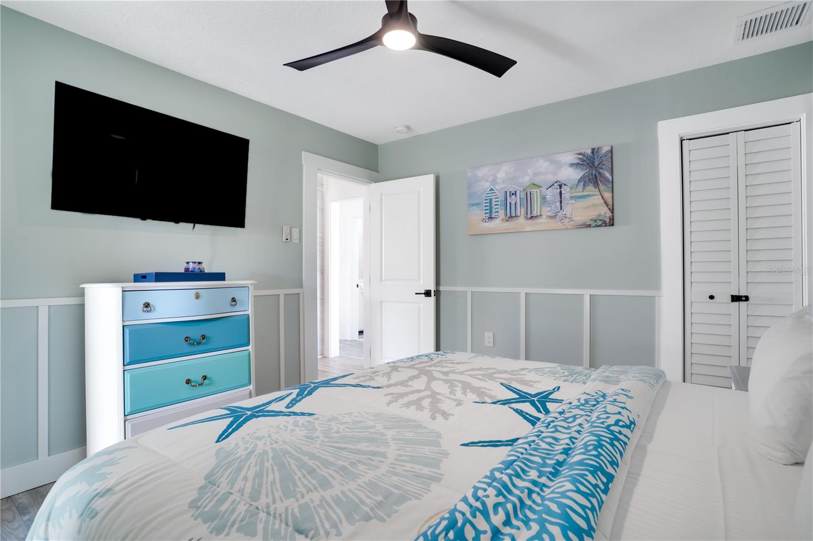 Image 14 of 52 For 126 90th Avenue