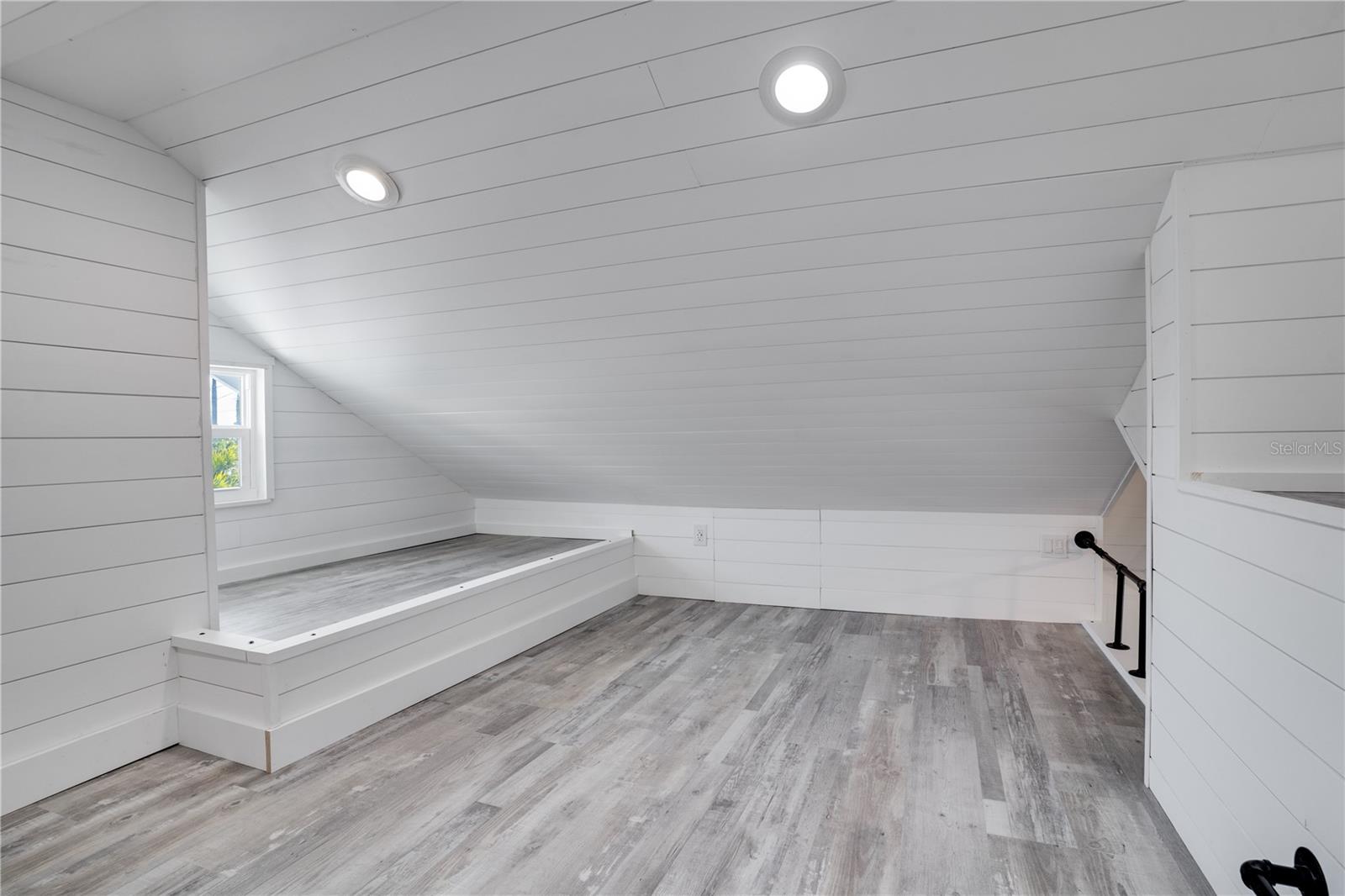 Image 35 of 52 For 126 90th Avenue