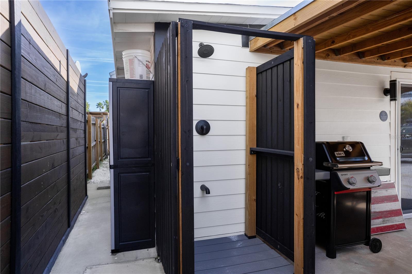 Image 40 of 52 For 126 90th Avenue