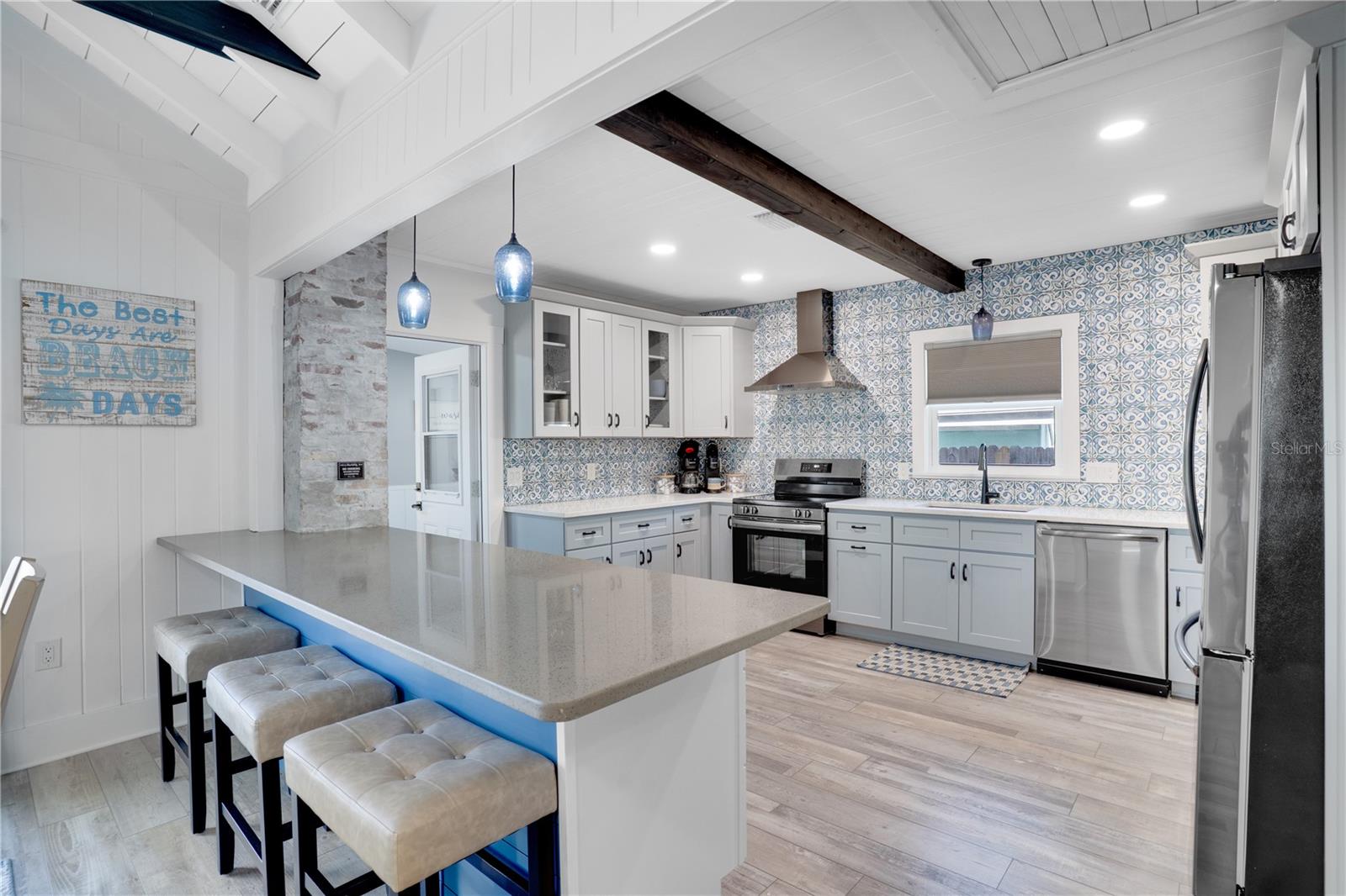 Image 6 of 52 For 126 90th Avenue