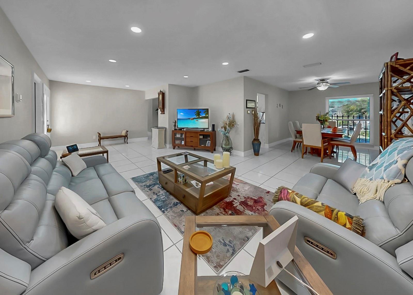 Image 35 of 77 For 6508 Solitaire Palm Way