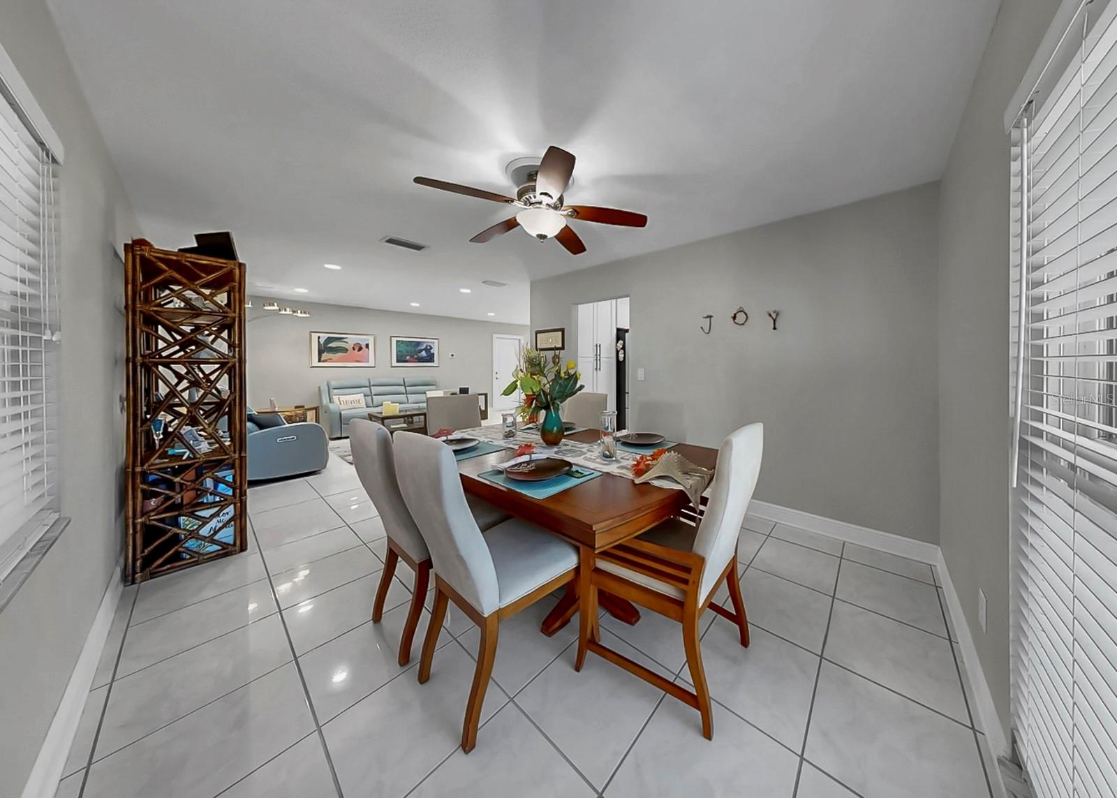 Image 36 of 77 For 6508 Solitaire Palm Way