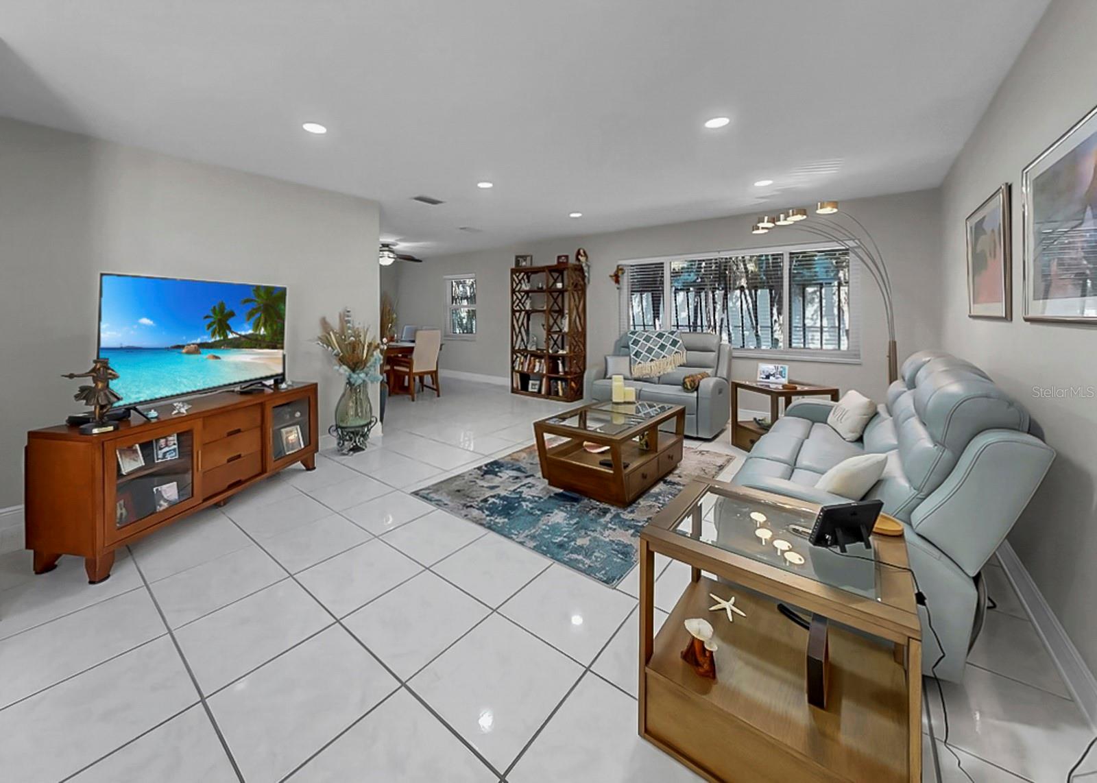 Image 41 of 77 For 6508 Solitaire Palm Way