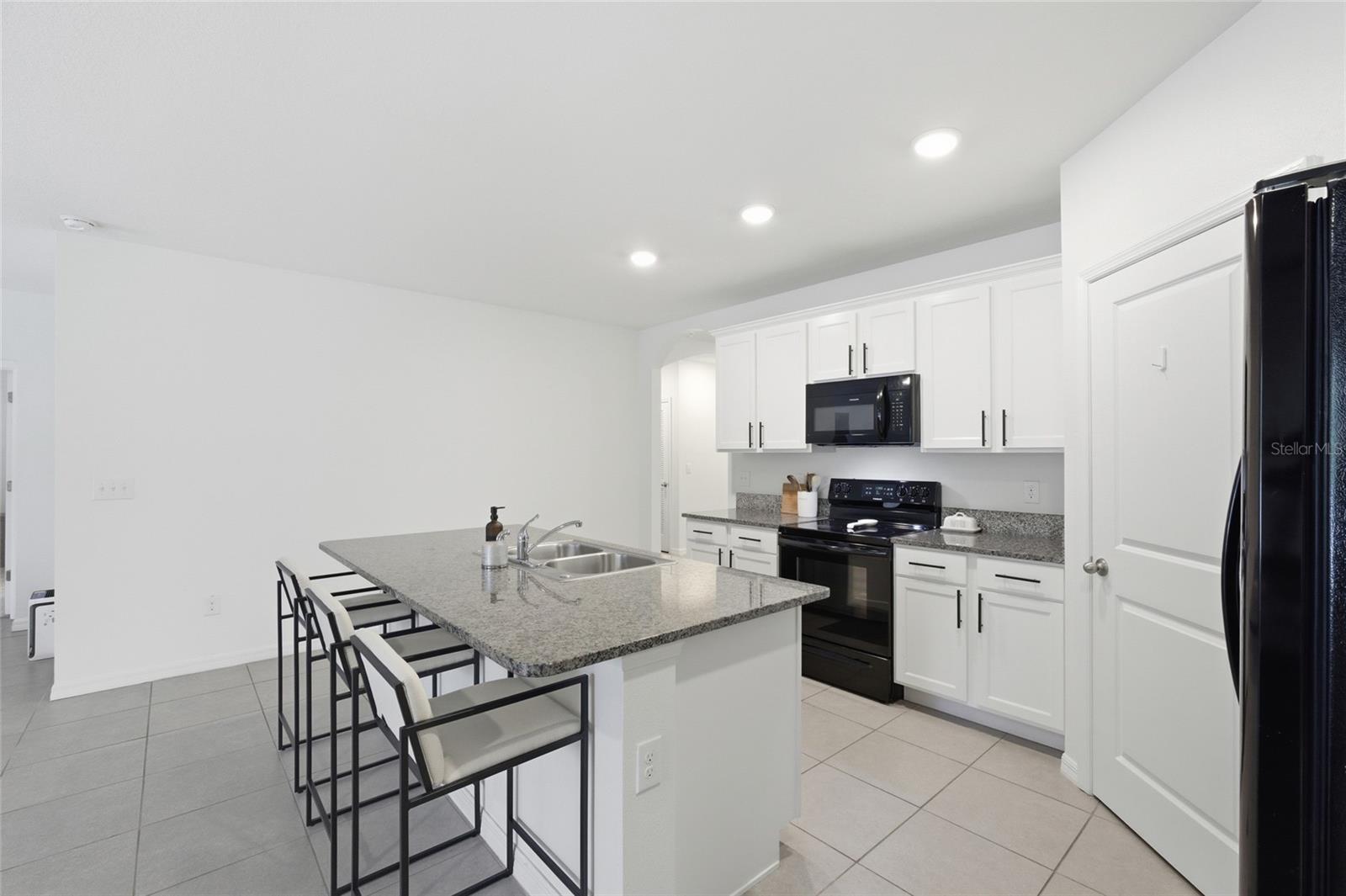 Image 4 of 31 For 6878 Wagon Trail Street