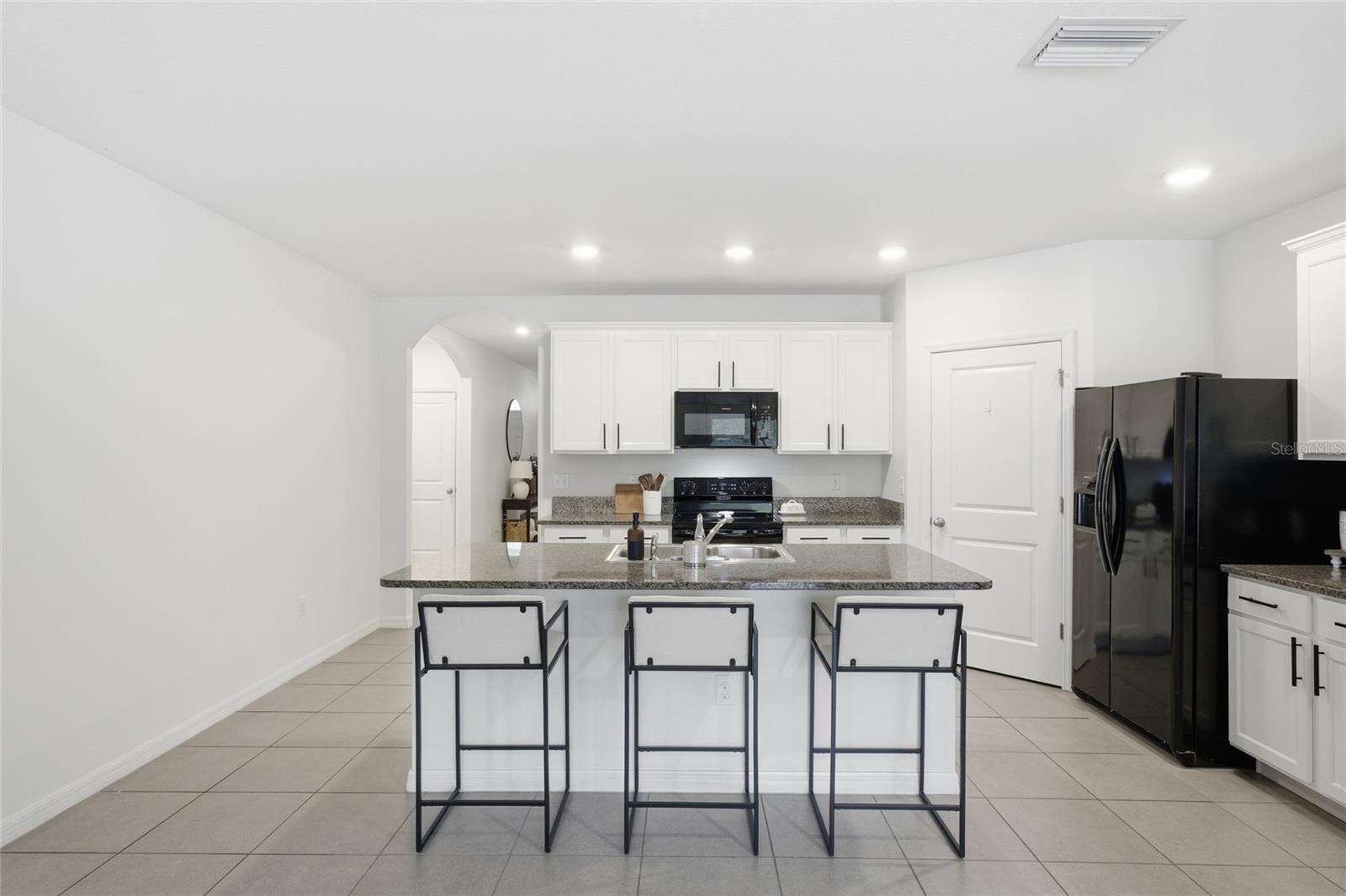 Image 6 of 31 For 6878 Wagon Trail Street