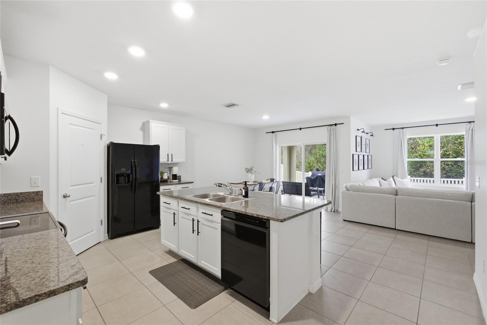 Image 7 of 31 For 6878 Wagon Trail Street