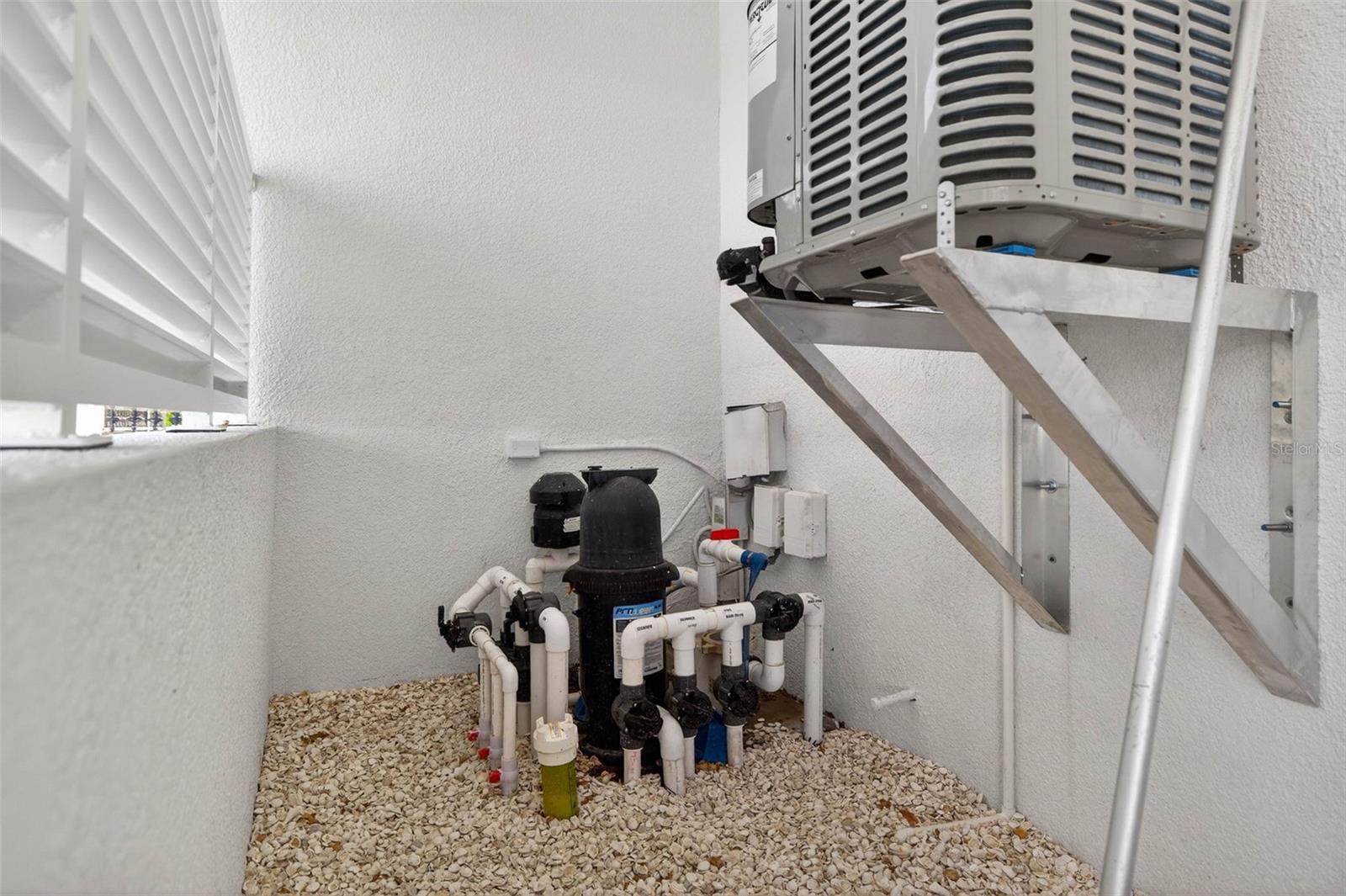 Listing photo id 49 for 7917 Bayou Club Boulevard