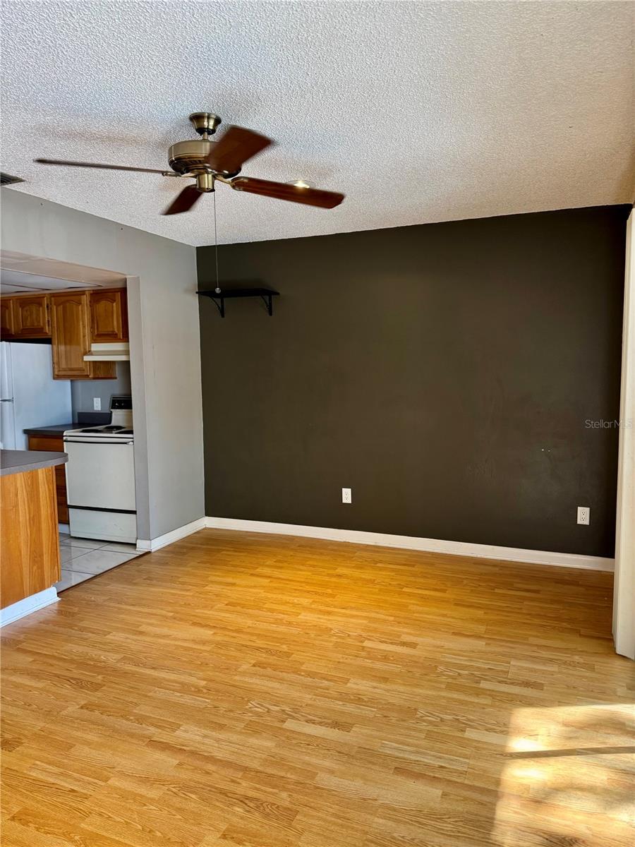 Image 7 of 21 For 4506 Oak Drive  S42