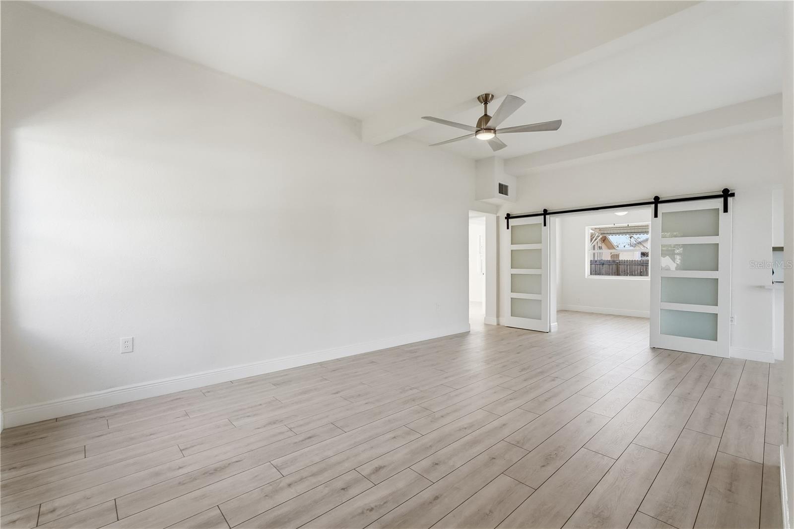 Image 10 of 52 For 3546 Tarlton Street N