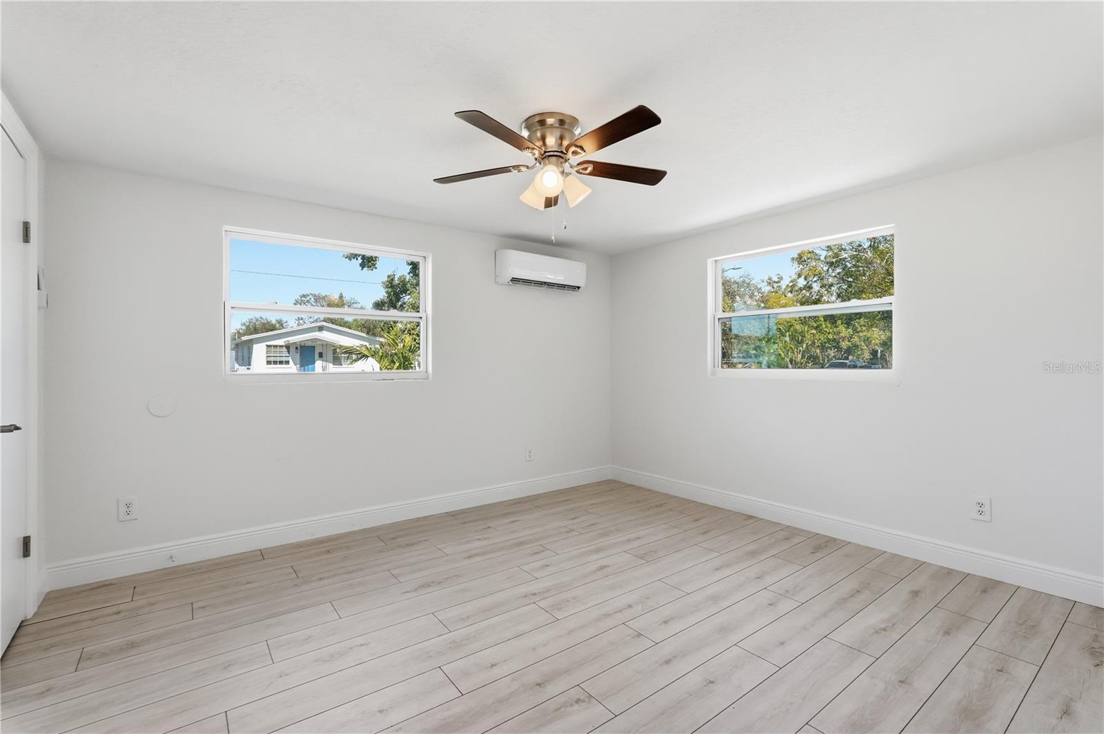 Image 22 of 52 For 3546 Tarlton Street N