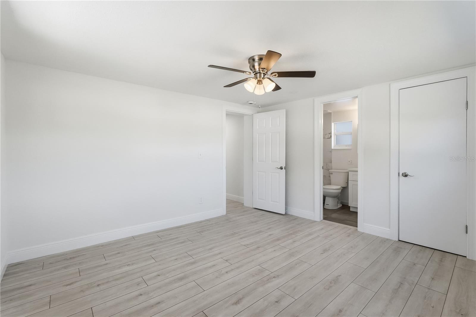 Image 23 of 52 For 3546 Tarlton Street N