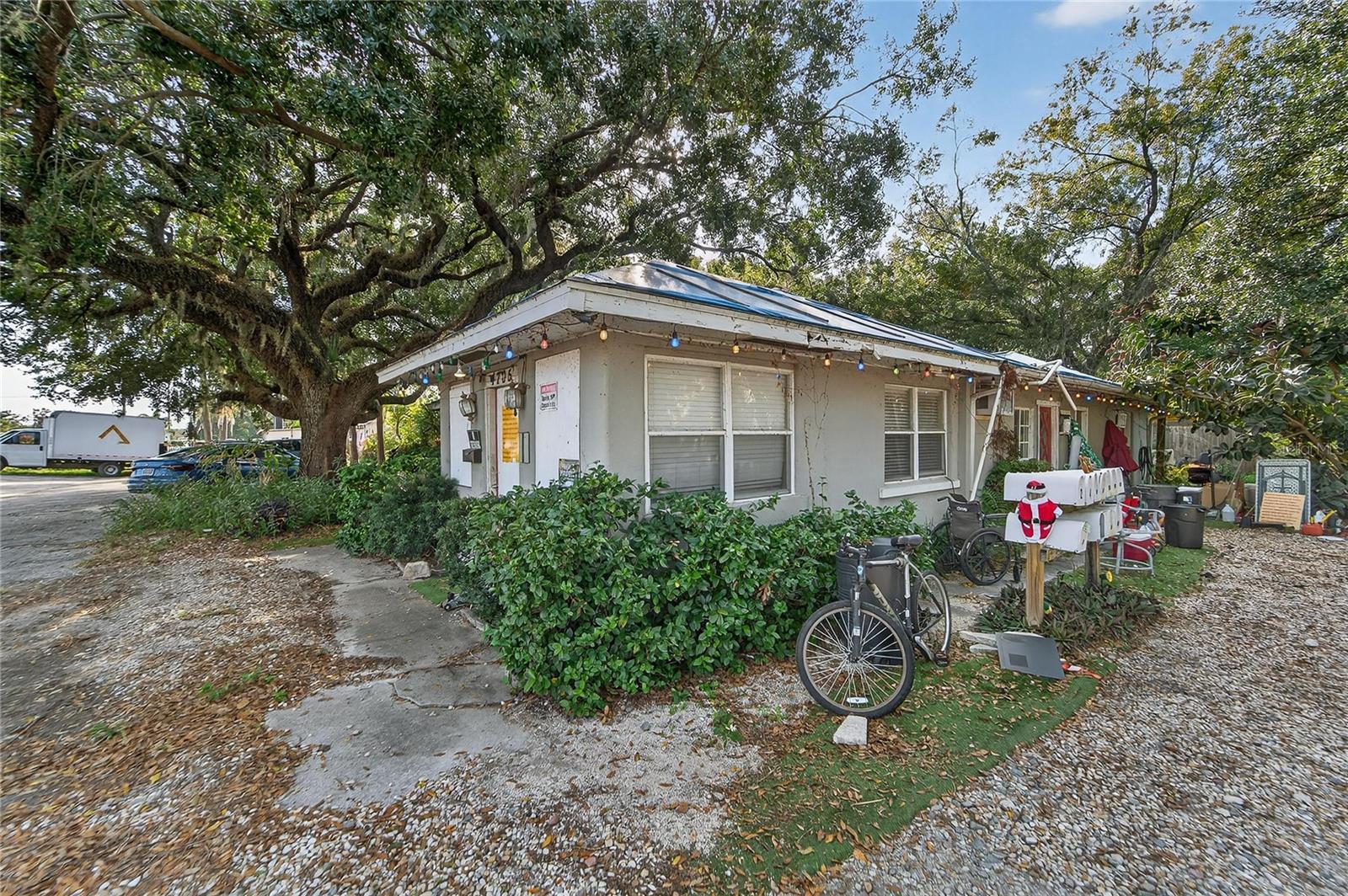 Listing photo id 3 for 4705 Land O Lakes Boulevard