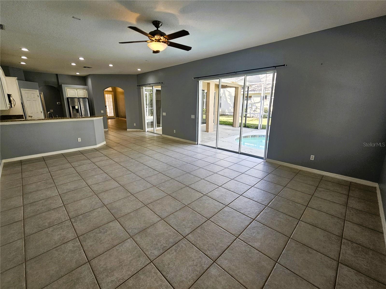 Image 23 of 33 For 10441 Greendale Drive