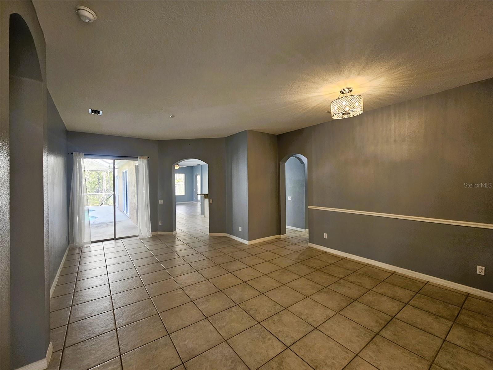 Image 5 of 33 For 10441 Greendale Drive