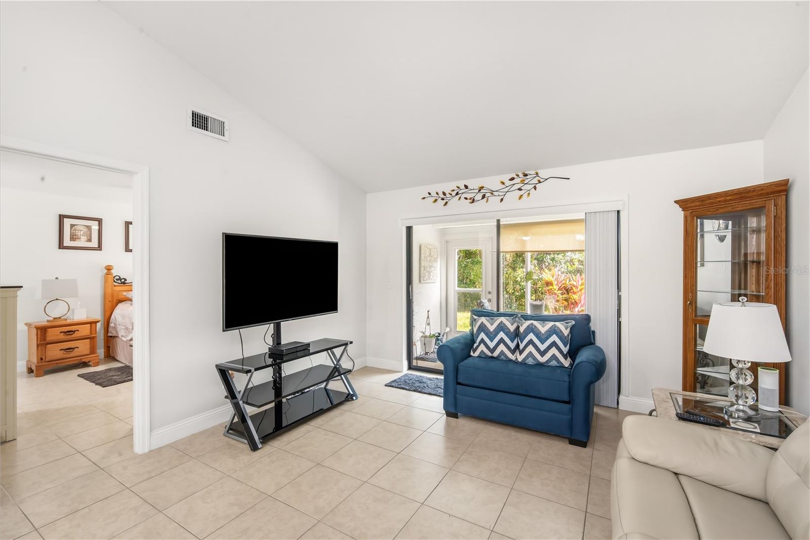 Image 11 of 27 For 314 Knottwood Court 314