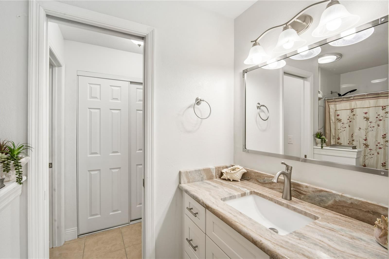 Image 16 of 27 For 314 Knottwood Court 314