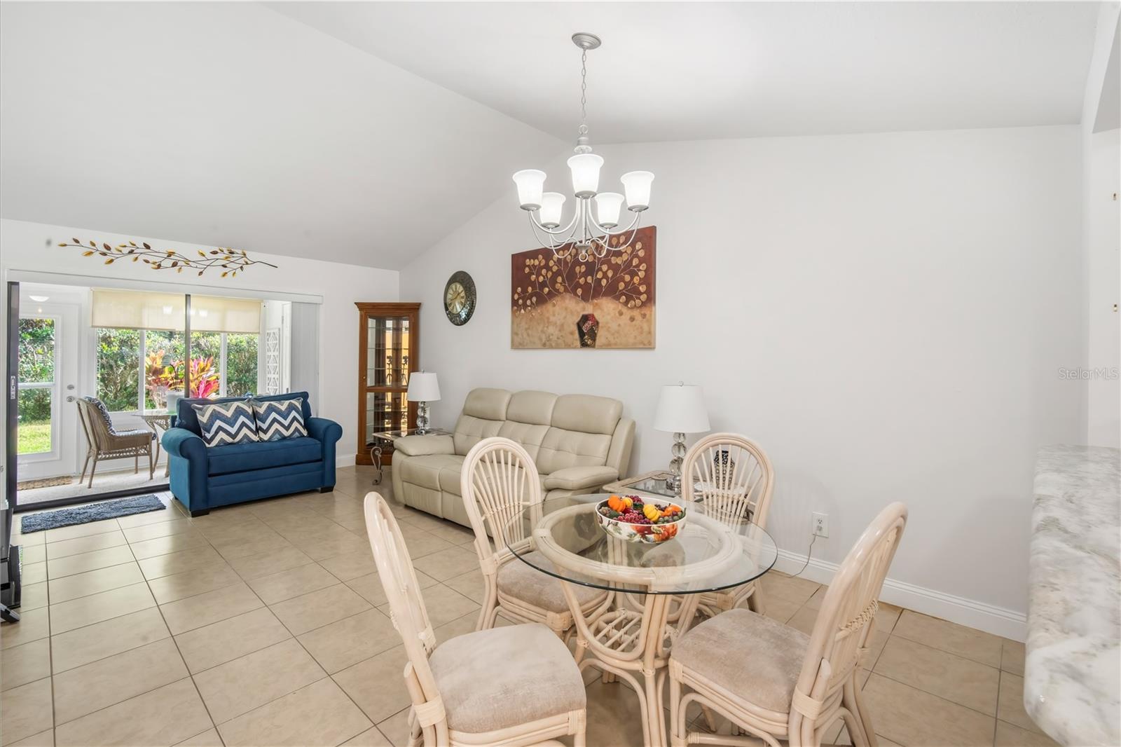 Image 9 of 27 For 314 Knottwood Court 314