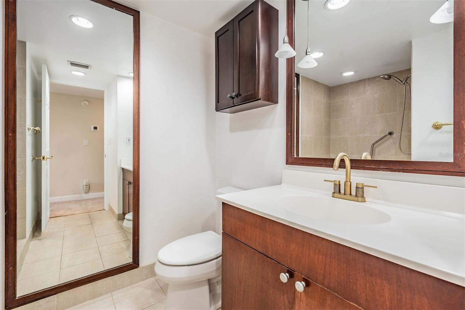 Image 26 of 50 For 3200 Cove Cay Drive 5a