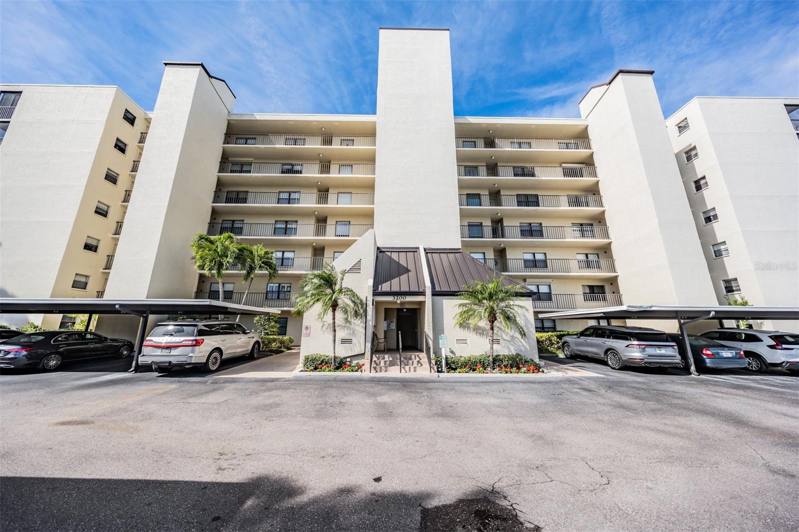 Image 40 of 50 For 3200 Cove Cay Drive 5a