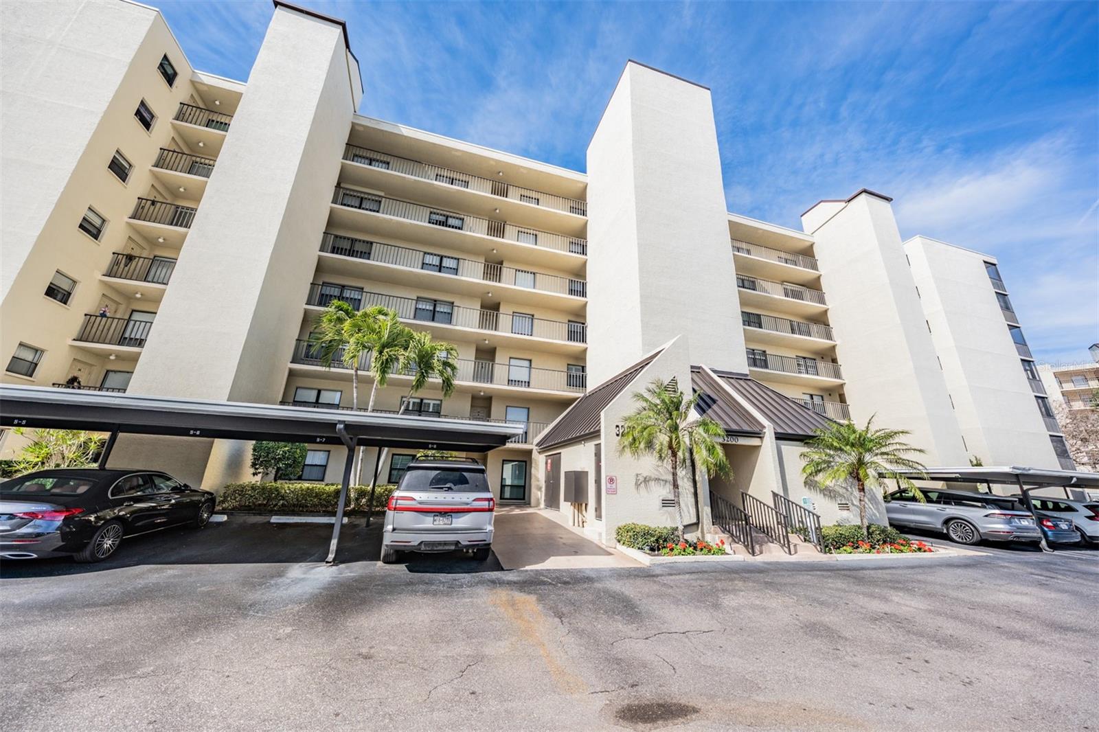 Image 41 of 50 For 3200 Cove Cay Drive 5a