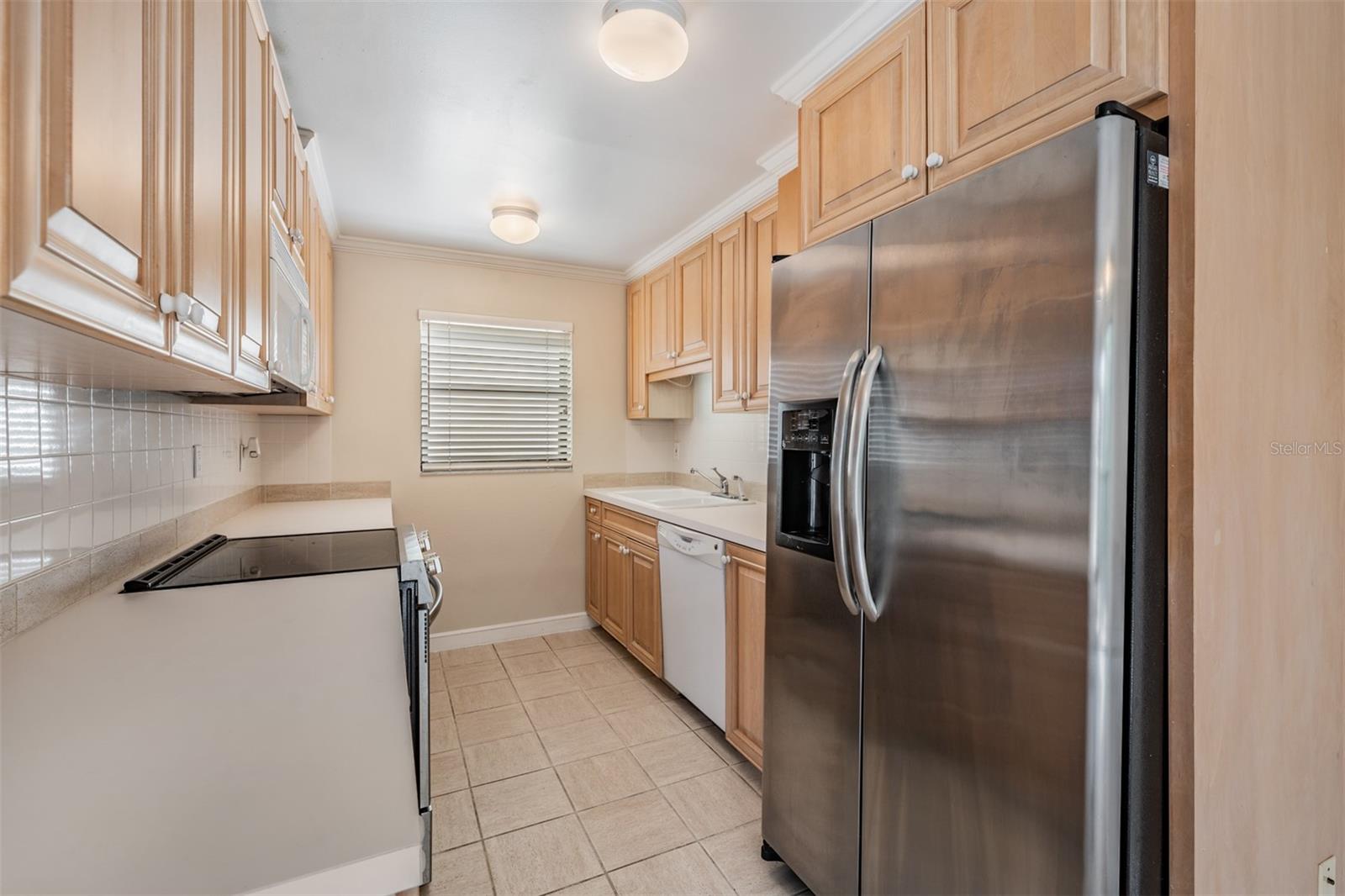 Image 9 of 50 For 3200 Cove Cay Drive 5a