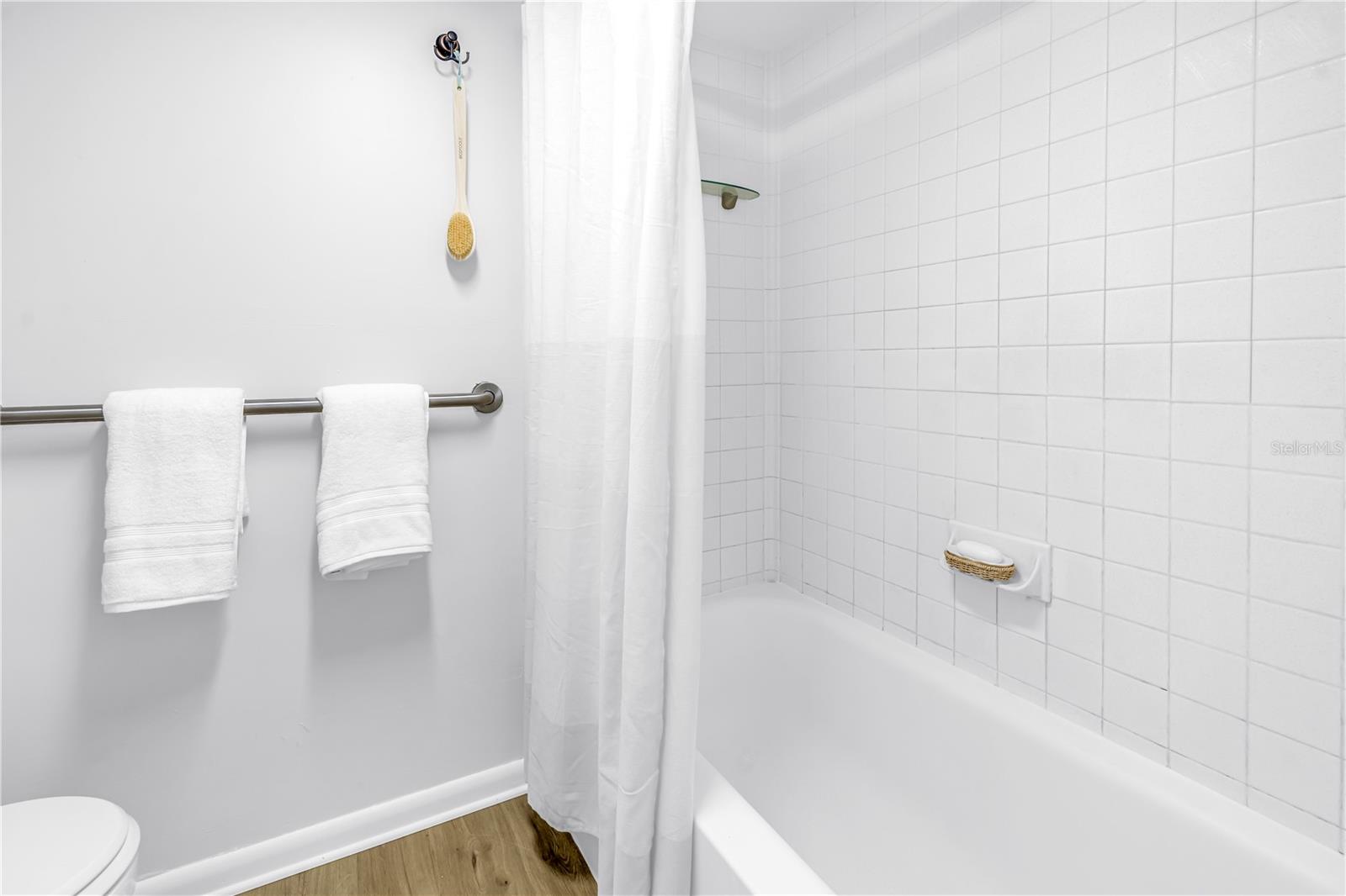 Image 14 of 37 For 2681 Sabal Springs Circle 101