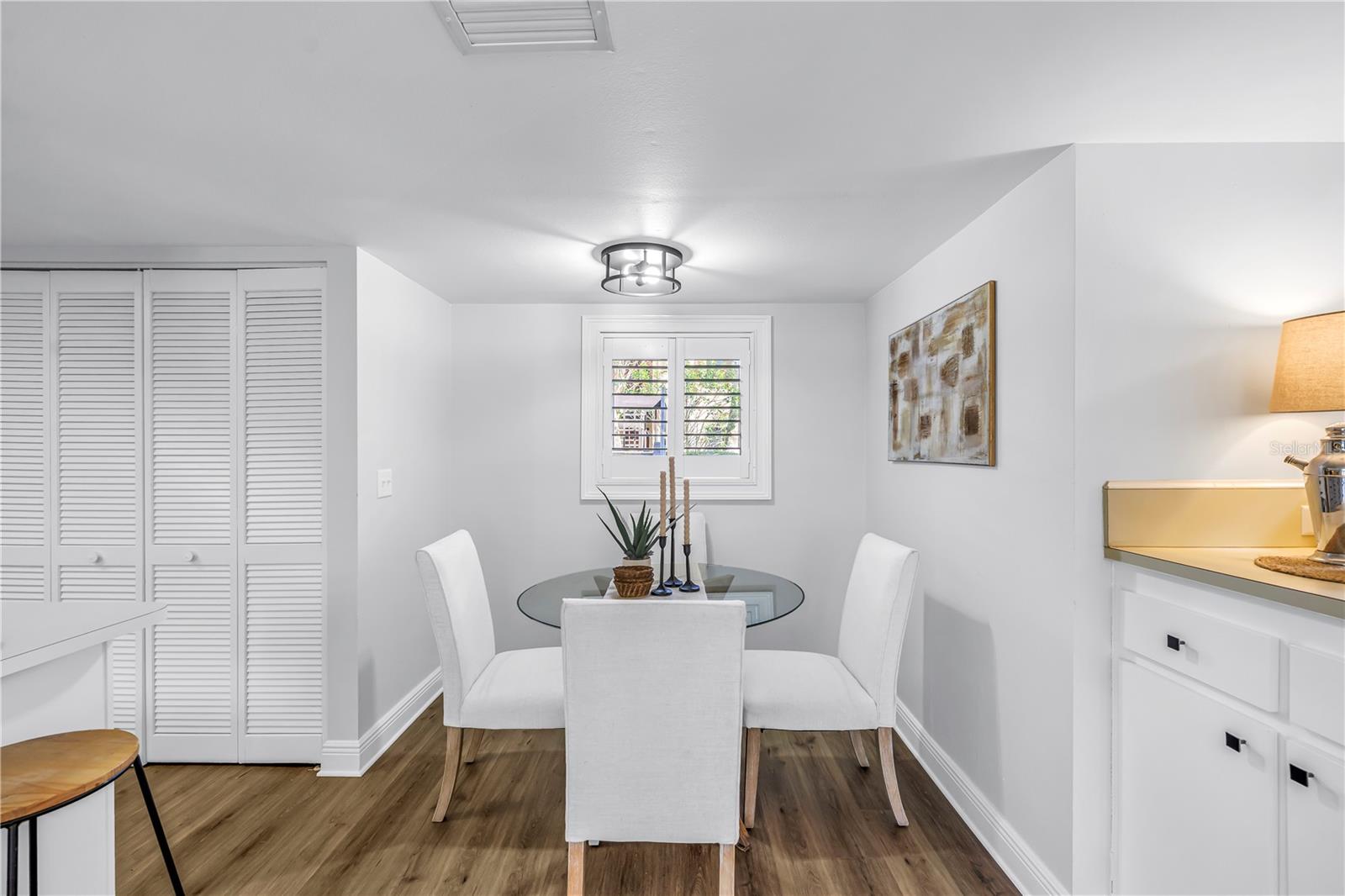 Image 19 of 37 For 2681 Sabal Springs Circle 101