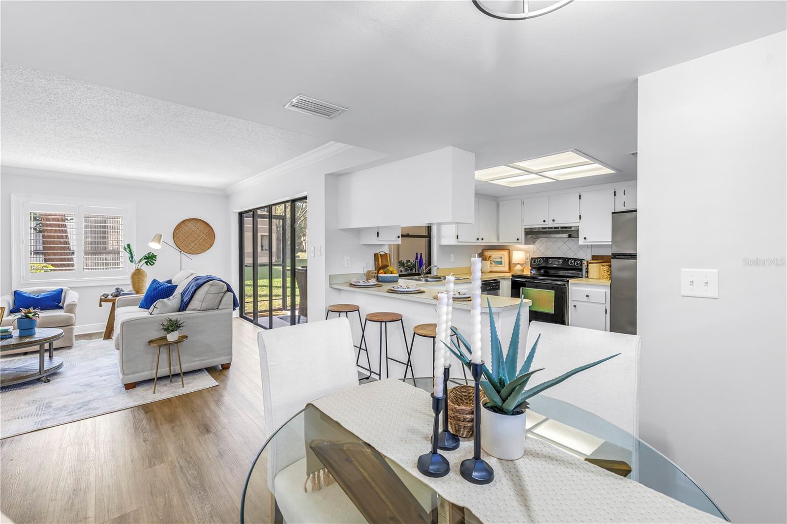 Image 20 of 37 For 2681 Sabal Springs Circle 101